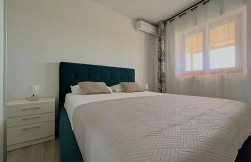 Stone & Sun Retreat with Private Pool - Foto 17