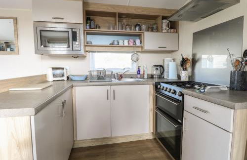 Breathing Space - Photo 9