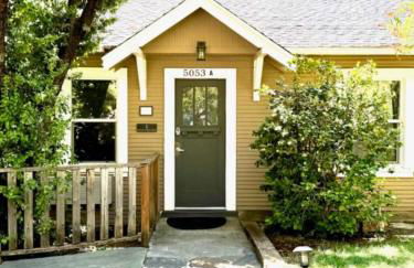 Yosemite Cottage Retreat- Half Block to Downtown - Foto 15