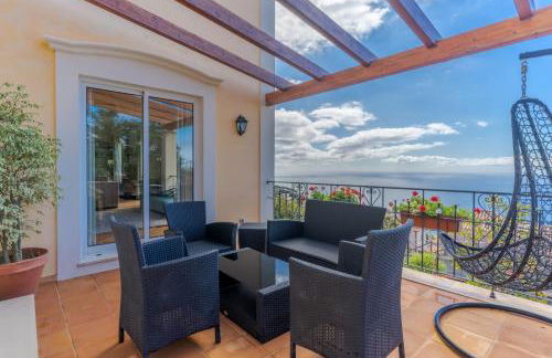 Villa Bougainvillea Palheiro Village by Holiday Rental Madeira - Foto 9