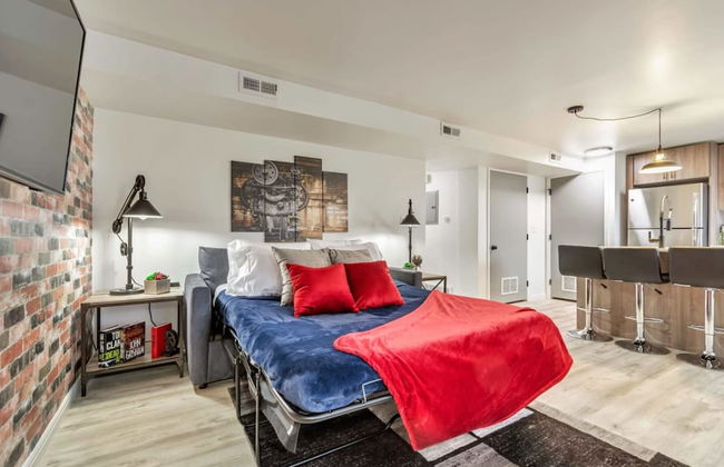 Charming 2BR w King Queen Close to SLC - Foto 4