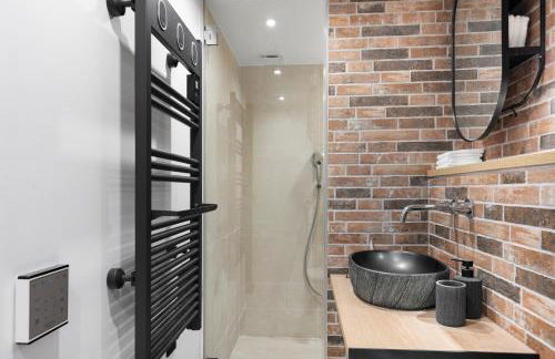 Loft Industriel avec Terrasse et Filet Suspendu à Nice Cimiez - Foto 20