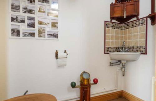 Glan Y Mor - Photo 18