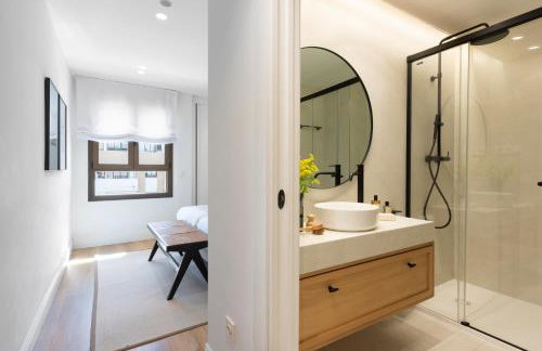 Donoso Cortes & Free parking by ELE Apartments - Photo 13