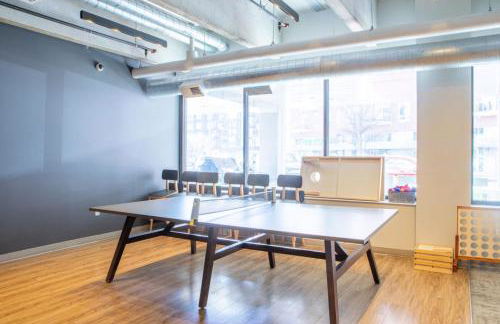 East Side Studio Apt - Near Brady St and Fiserv with Balcony - Foto 14