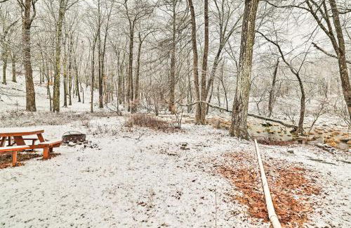 Hot Tub and Deck Pet-Friendly Poconos Getaway! - Foto 27