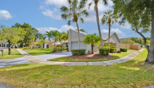 Tropical Dream House in Plantation 3 Bedroom Home with Pool - Foto 2