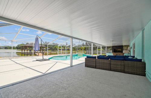 Lake House Westchase area. Heated Pool Waterfront! - Foto 45