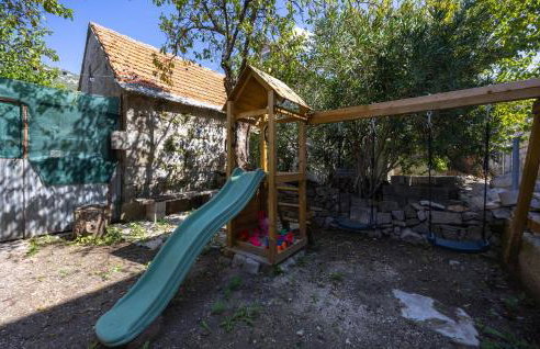 Lovely Home In Ostrvica - Photo 23