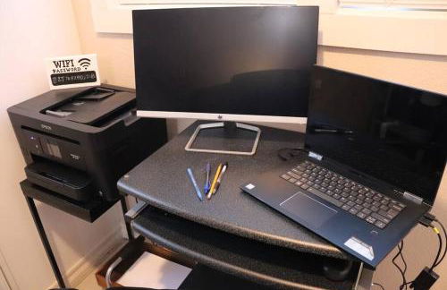 Charming 2 bedroom Retreat minutes from Downtown - Foto 26