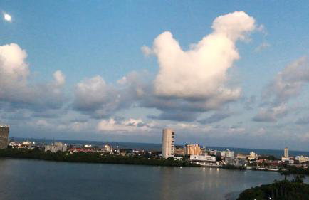 Aconchegante, ótima localização e vista para o mar - Foto 35