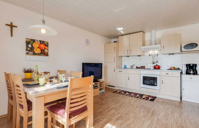 Sunny, Modern Furnished Apartment Your Favourite Place to Relax - Photo 10