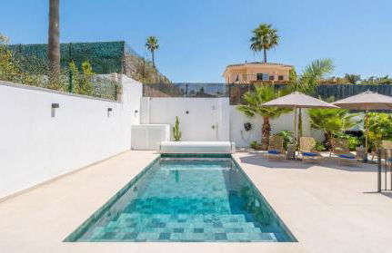 VACATION MARBELLA I Villa Ava, Private Heated Pool, Rooftop Hot Tub, Sauna, Luxury Interior, Golf and Sea Nearby - Foto 32