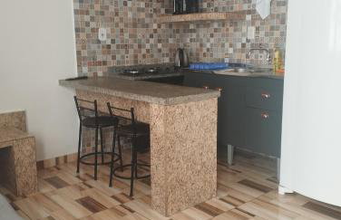 Loft estilo kitnet sem garagem próx Mega atacado da Guaíra - Foto 3