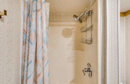 No Pet Fee! Peaceful Escape at Towner Properties - Foto 17