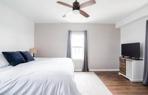 Cordova Farmhouse - 7 Minutes from the Ark! - Foto 23