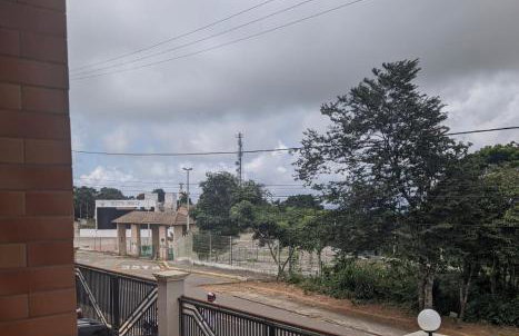 Apartamento Amplo e familiar em frente à Igreja do Céu - Foto 17