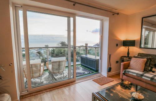 A Stone's Throw - Foto 6