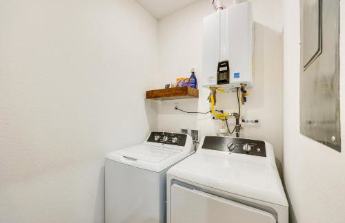 Big Cedar Vacation Rental with Deck and Hot Tub! - Foto 19