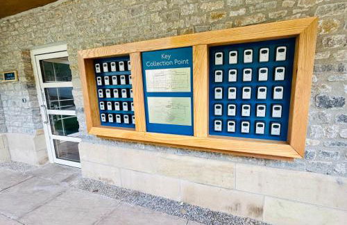 Rock Mill - Luxury 1 Bedroom Apartment 20 with Private Balcony - Photo 22