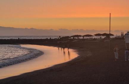 Villa Azure Horizon and Breeze - Panoramic Ocean View and Heated Pool - Foto 77