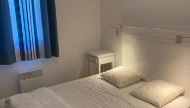 Chalet rénové, environnement très calme, piscines intérieure et extérieure chauffées, Bord du lac de Biscarosse Parentis - Foto 5