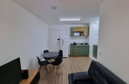 Ap10 Prático, confortável com wifi, piscina, rooftoop e academia em frente ao Metrô - Photo 33