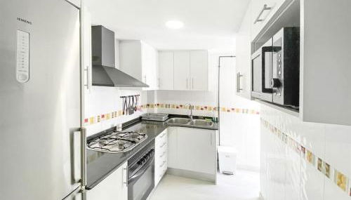 Elegant 4 beds near train station upto 10 Pax - Foto 4