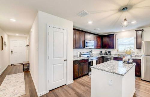 about 6 Mi to Waco Newly Constructed Family Home - Photo 4