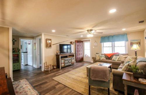 Crabbin Cabin - Spacious, Seasonal Riverside Home On The Ga Coast - Foto 20