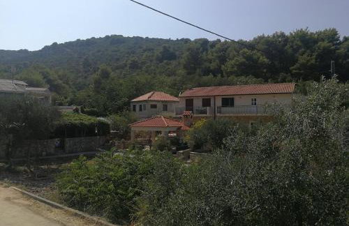 Apartments by the sea Cove Donja Kruscica - Donja Krusica, Solta - 17064 - Photo 3