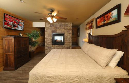 Splash Time Cinema - Six Bedroom Chalet - Photo 8