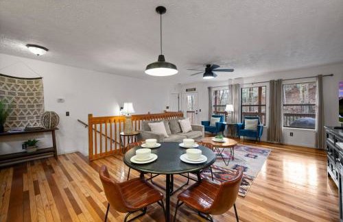 Locklyn's Loft | Views, Hot Tub, Game Room & MORE! - Foto 12