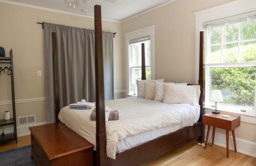 Spacious 2BR in Grand Old Home, Downtown Durham - Photo 52