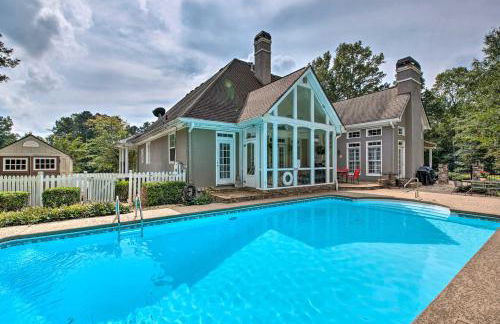 Secluded Acworth Mansion with Pool and Game Room! - Foto 35
