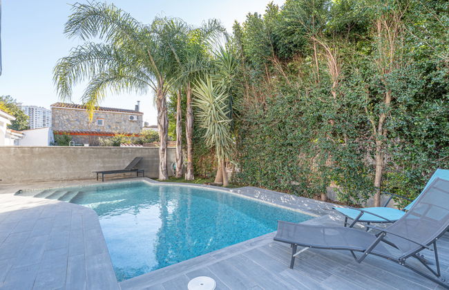 4 bedroom House in Castelló d'Empúries with private pool and garden - Photo 28