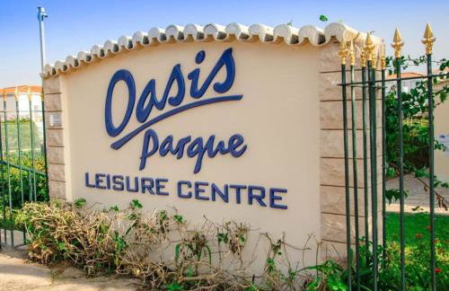 Oasis park 2 bedroom top floor Apartment AT72 - Foto 5