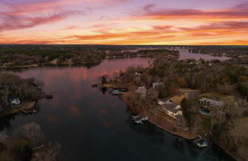 Lake House, Fire Table, Hot Tub, Screened in Porch - Foto 38