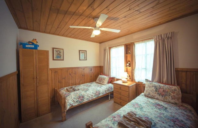 Sanctuary Park Cottages - Photo 5