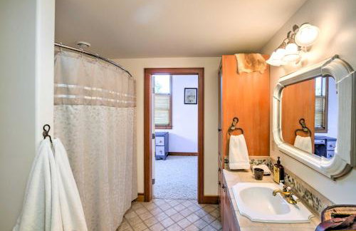 Stunning Silesia Home Furnished Deck and River View - Foto 12