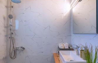 Restia Seaside Apartment II, 50m from Megas Gialos Beach - Foto 31