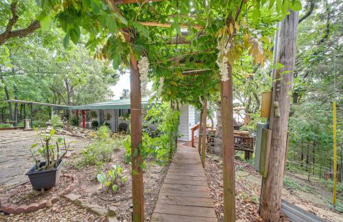 Lakefront Canadian Gem Fire Pit, Decks and Grills - Foto 28