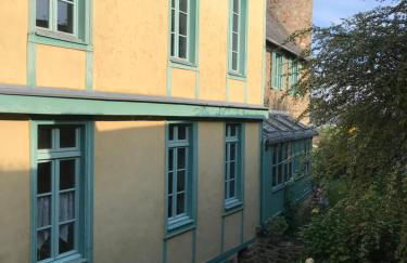 Appartement de 1634 avec balcon au sud sur jardin en plein cœur historique - Foto 21