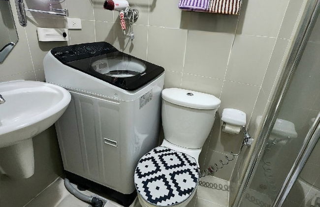 High-Tech Studio at Grass Residences -2 persons only, Quezon City - Foto 33