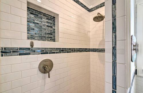 Walk to Beach! Group-Friendly Galveston Hideaway - Foto 18