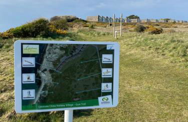 Bay - Brambles Chine, Colwell Bay - 5 star WiFi - Short walk to The Hut and beach - 1 night stays available - Ferry offers - Photo 22