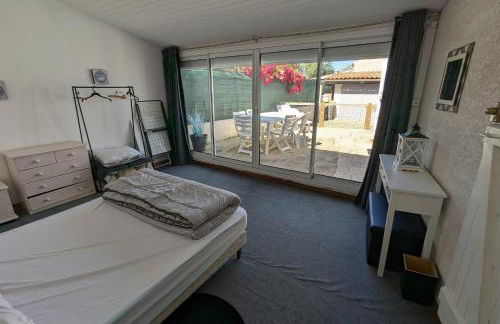 Spacious nest with terrace near the beach - Foto 18