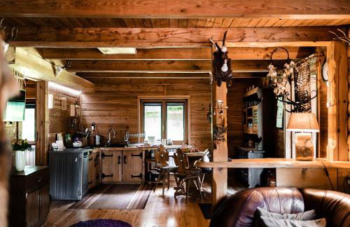 Myśliwska chata na skraju lasu - Foto 2