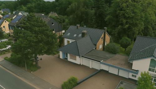 MODERN, VOLLAUSGESTATTET, GROßER PARKPLATZ, 6 ZIMMER - Foto 2