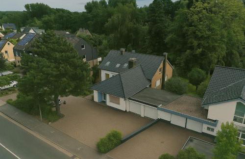 MODERN, VOLLAUSGESTATTET, GROßER PARKPLATZ, 6 ZIMMER - Foto 2